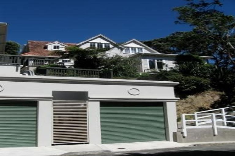 Photo of property in 29 Fairview Crescent, Kelburn, Wellington, 6012