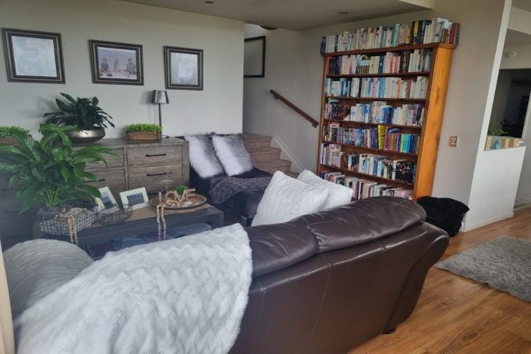 Photo of property in 7b Reynolds Place, Torbay, Auckland, 0630