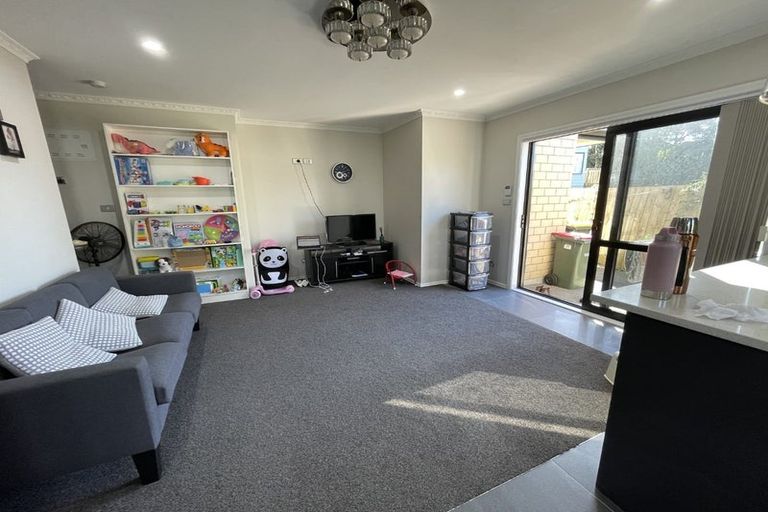 Photo of property in 2/20 Wedgwood Avenue, Mangere East, Auckland, 2024
