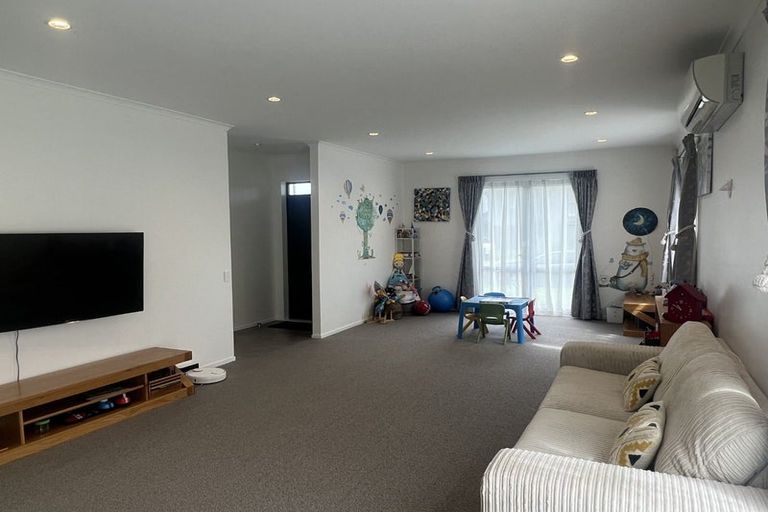 Photo of property in 45 Mackay Drive, Greenhithe, Auckland, 0632