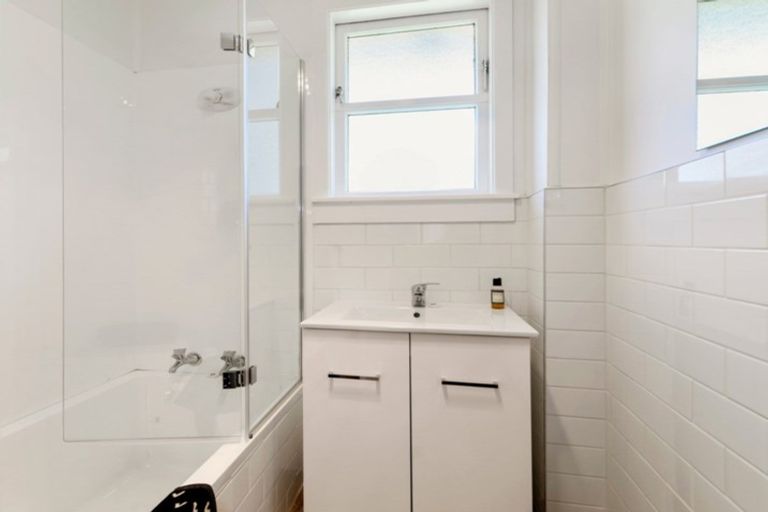 Photo of property in 42 Puriri Crescent, Hillcrest, Rotorua, 3015