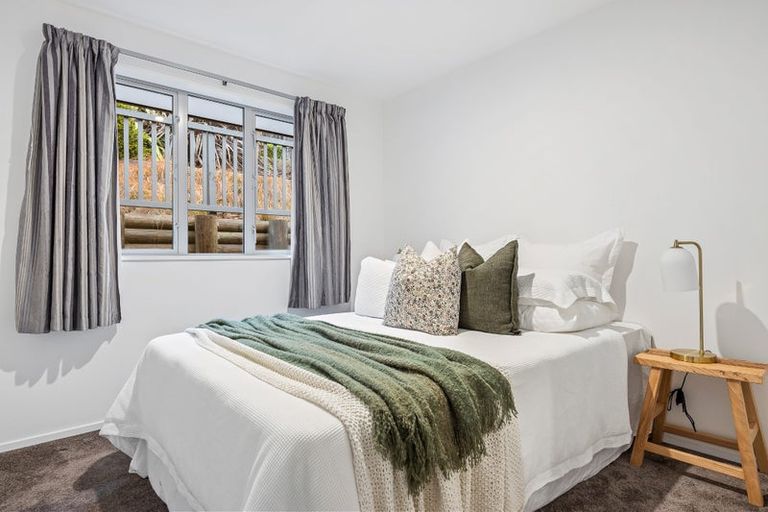 Photo of property in 40 Pentonville Close, Westmorland, Christchurch, 8025