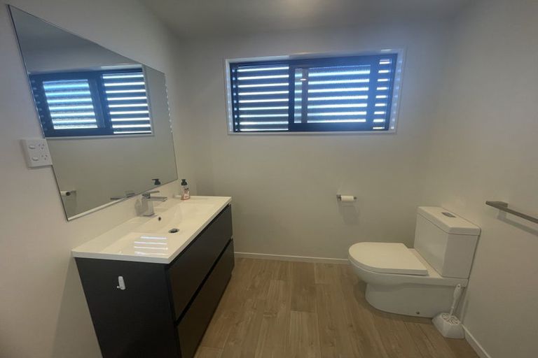 Photo of property in 14b Andrew Road, Howick, Auckland, 2010