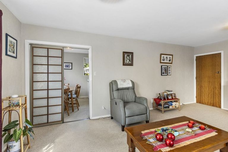 Photo of property in 1/450b Harewood Road, Harewood, Christchurch, 8051