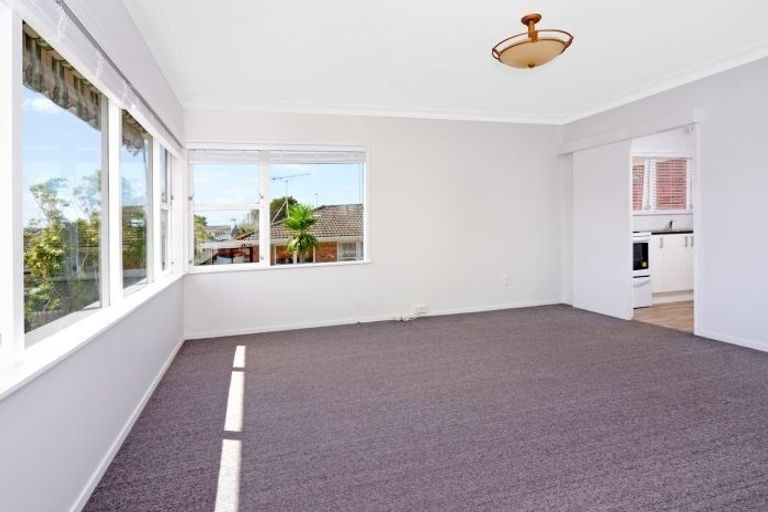 Photo of property in 4/155 Shakespeare Road, Milford, Auckland, 0620