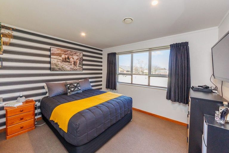 Photo of property in 2 Willowbank Crescent, Feilding, 4702