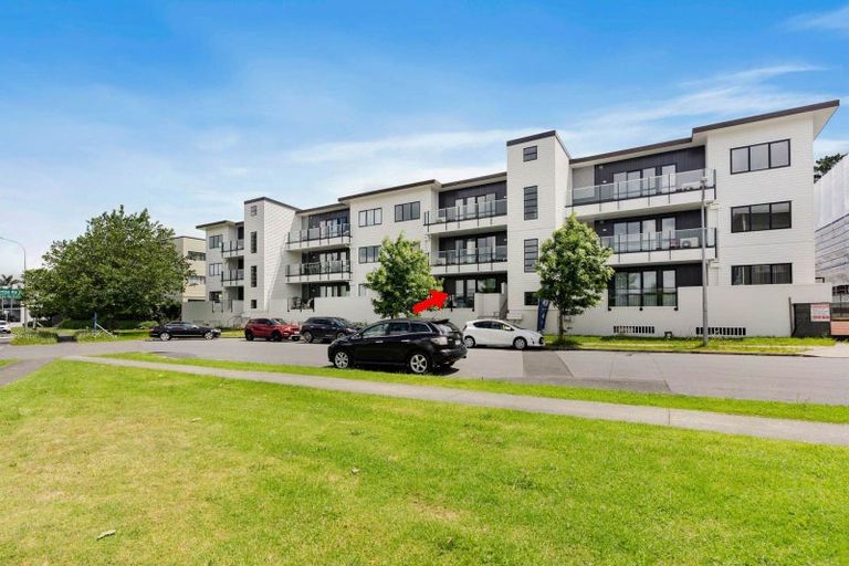 Photo of property in 7/130 Stancombe Road, Flat Bush, Auckland, 2016