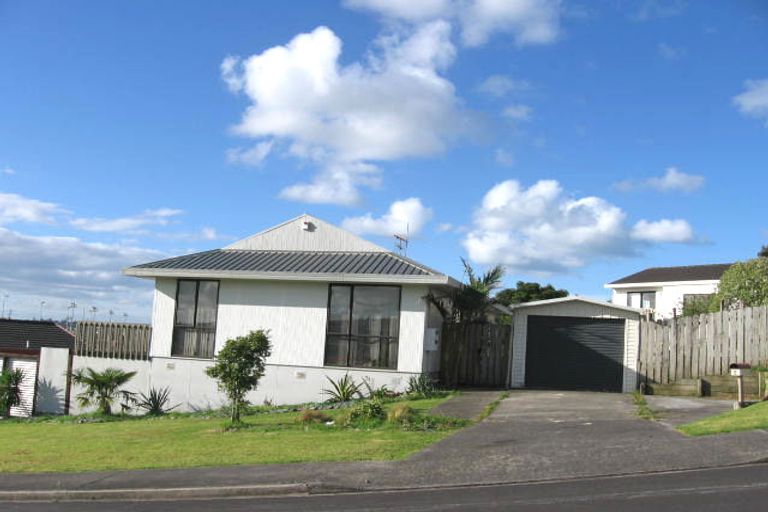 Photo of property in 4 Grenadine Place, Unsworth Heights, Auckland, 0632