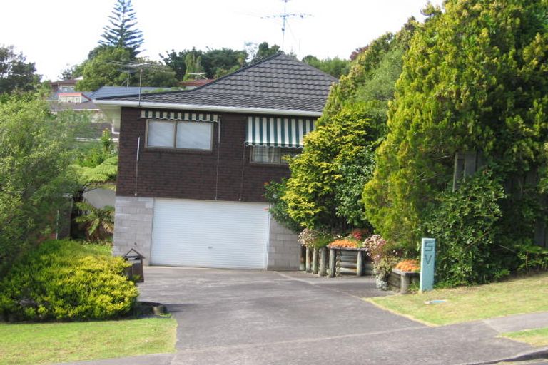Photo of property in 1/29 Weetman Drive, Browns Bay, Auckland, 0630