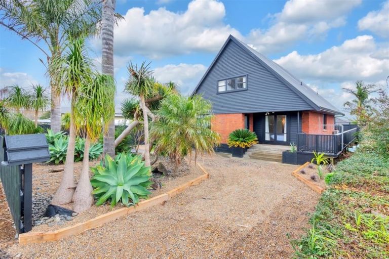 Photo of property in 241 Victoria Street West, Pukekohe, 2120