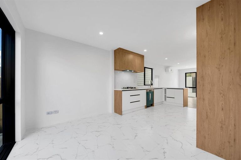 Photo of property in 45c Portadown Avenue, Pakuranga Heights, Auckland, 2010