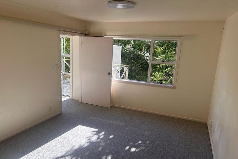 Photo of property in 90 Karepa Street, Brooklyn, Wellington, 6021