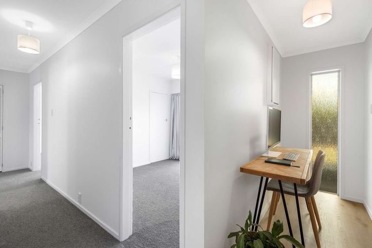 Photo of property in 37 Waterloo Crescent, Hokowhitu, Palmerston North, 4410