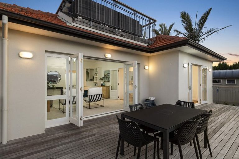 Photo of property in 1/248 Hurstmere Road, Takapuna, Auckland, 0622