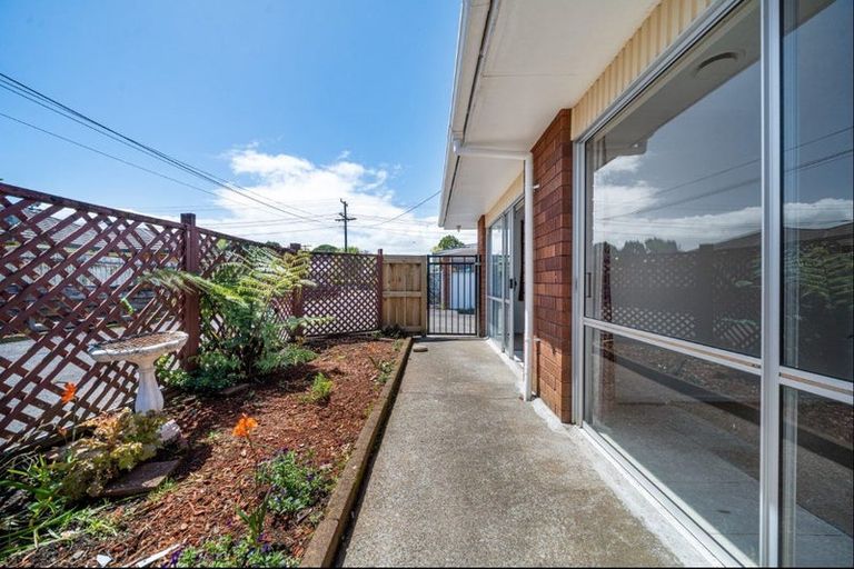 Photo of property in 124b Govett Avenue, Frankleigh Park, New Plymouth, 4310