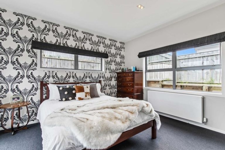 Photo of property in 20 Paparoa Crescent, Aotea, Porirua, 5024