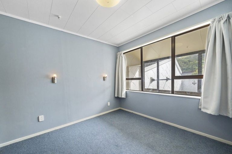 Photo of property in 1/12 Kekeno Grove, Tirohanga, Lower Hutt, 5010