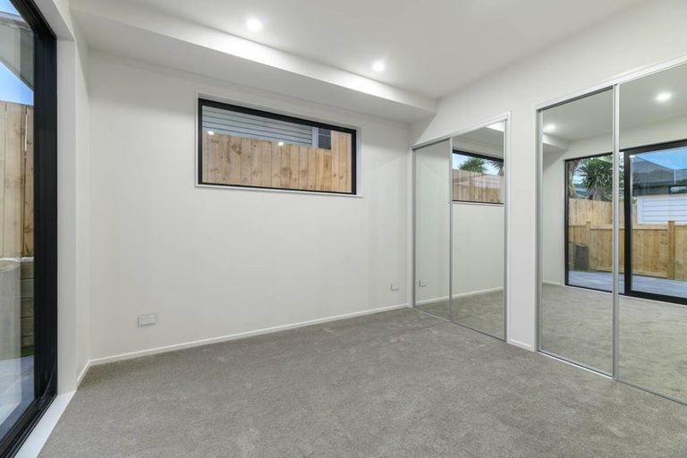 Photo of property in 44b Godley Road, Green Bay, Auckland, 0604