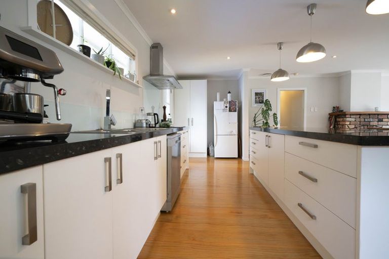 Photo of property in 1/69 Salisbury Road, Birkdale, Auckland, 0626