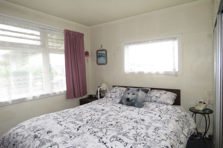 Photo of property in 27 Lyndhurst Street, Westport, 7825