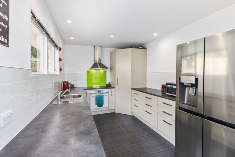 Photo of property in 21 Gainsborough Grove, Belmont, Lower Hutt, 5010