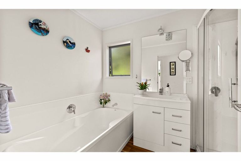 Photo of property in 19 Tui Grove, Paihia, 0200