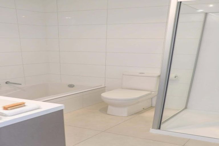 Photo of property in 12b Titoki Street, Te Atatu Peninsula, Auckland, 0610