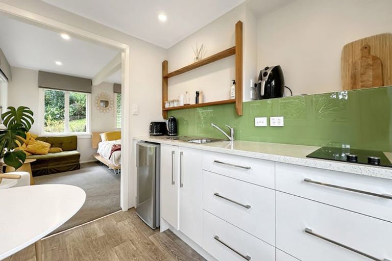 Photo of property in 665 South Titirangi Road, Titirangi, Auckland, 0604