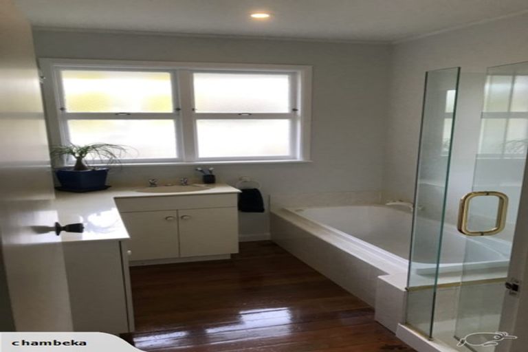 Photo of property in 69a Waimairi Road, Upper Riccarton, Christchurch, 8041