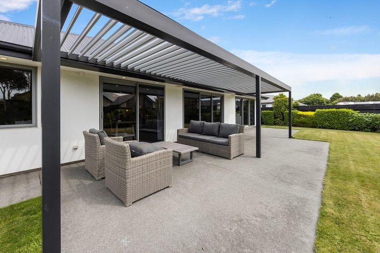 Photo of property in 16 Warhorse Gate, Halswell, Christchurch, 8025