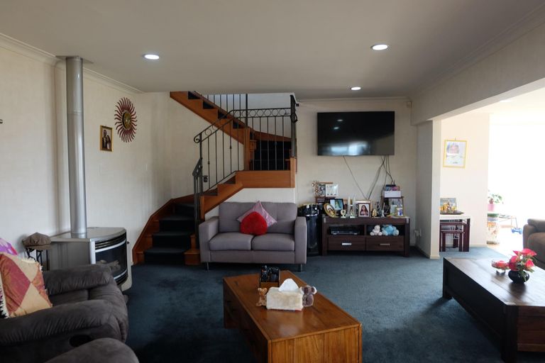 Photo of property in 26 Kimihia Road, Huntly, 3700