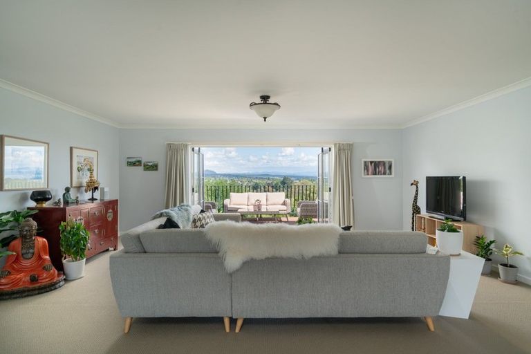 Photo of property in 18 Chateau Crescent, Rangatira Park, Taupo, 3330