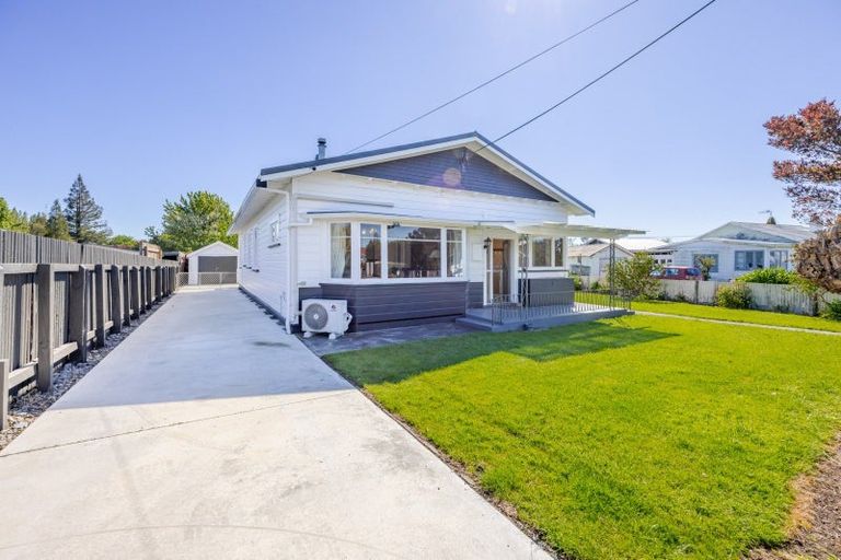 Photo of property in 1 Union Street, Waipawa, 4210