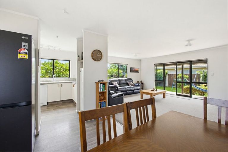 Photo of property in 6 Alan Styles Place, Greenmeadows, Napier, 4112
