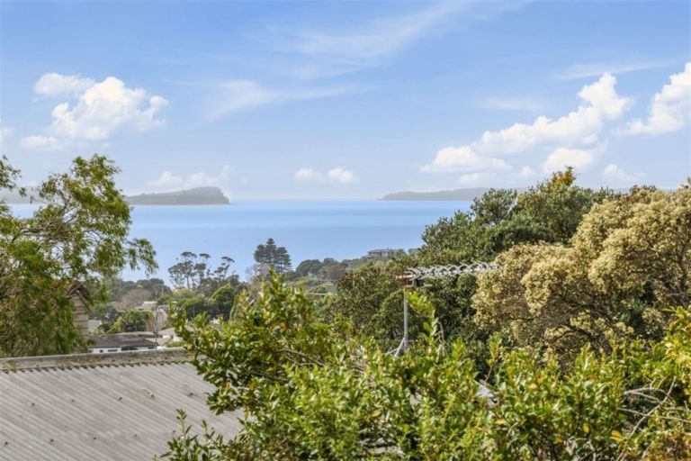 Photo of property in 1/30 Summit Drive, Torbay, Auckland, 0630