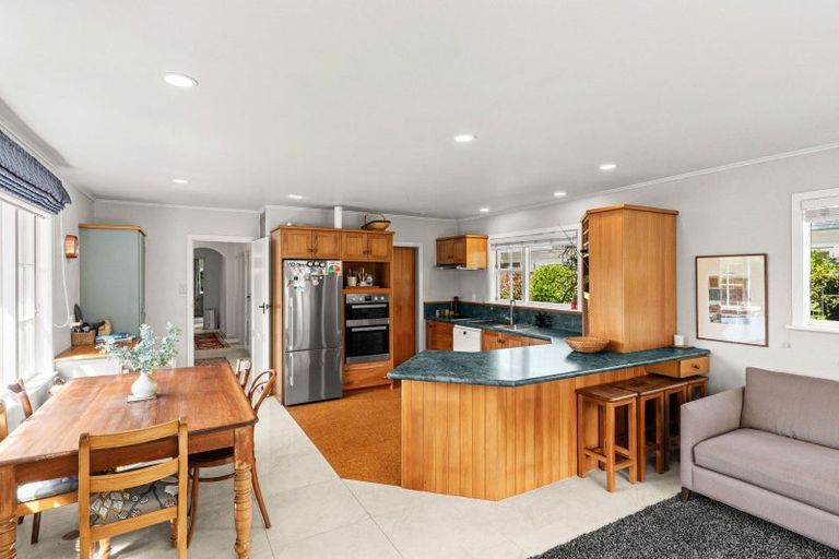 Photo of property in 26 Wanganui Road, Marton, 4710