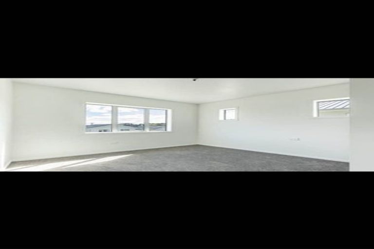 Photo of property in 7/6 John Jennings Drive, Oteha, Auckland, 0632