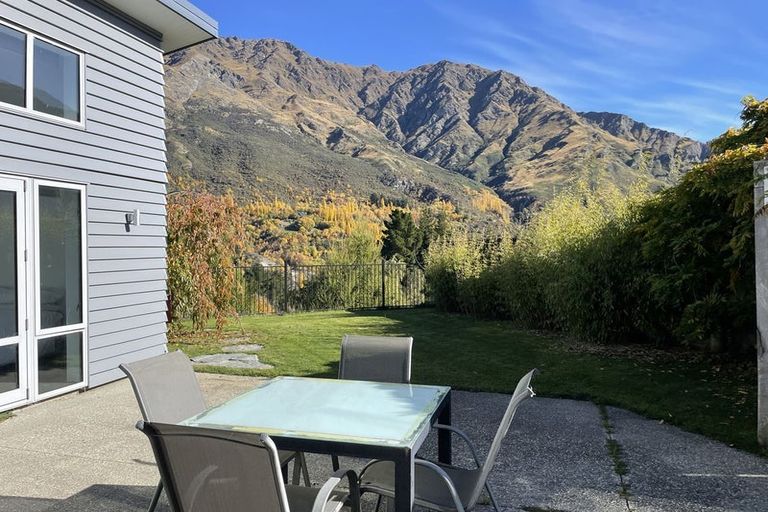 Photo of property in 1 Morning Star Terrace, Arthurs Point, Queenstown, 9371