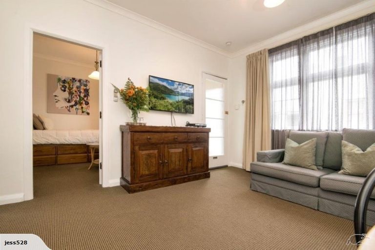 Photo of property in 11-19 Wellington Street, Picton, 7220