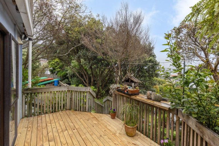 Photo of property in 17 Kinloch Place, Papakowhai, Porirua, 5024
