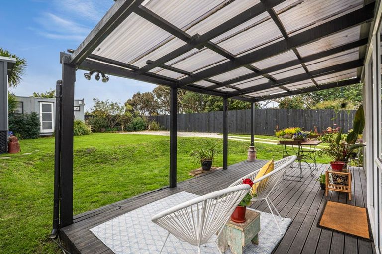 Photo of property in 2/23 Miller Road, Mangere Bridge, Auckland, 2022