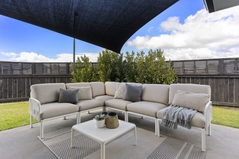 Photo of property in 1 Jeffs Way, Papamoa Beach, Papamoa, 3118