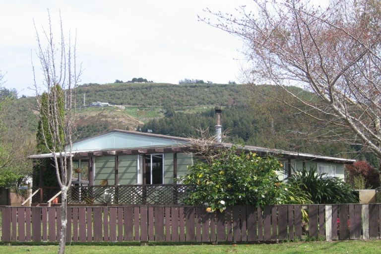 Photo of property in 22 Chapman Place, Fairy Springs, Rotorua, 3015