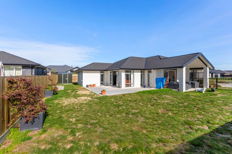 Photo of property in 4 Plescher Crescent, Leamington, Cambridge, 3432