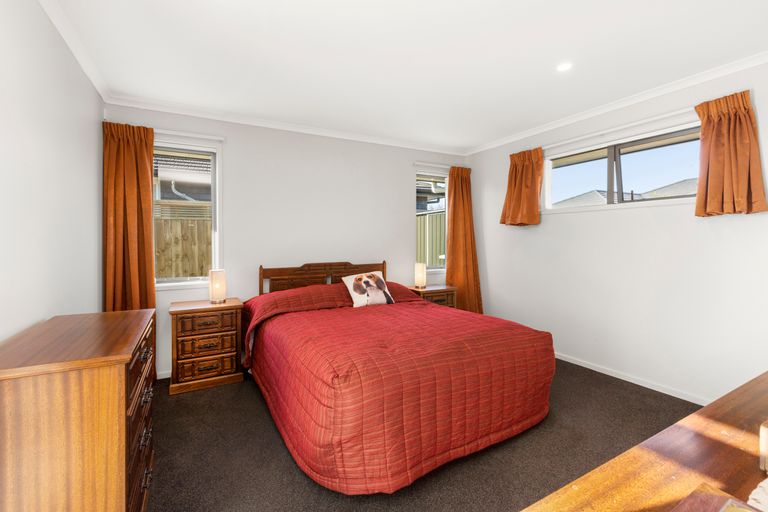 Photo of property in 4 Plescher Crescent, Leamington, Cambridge, 3432