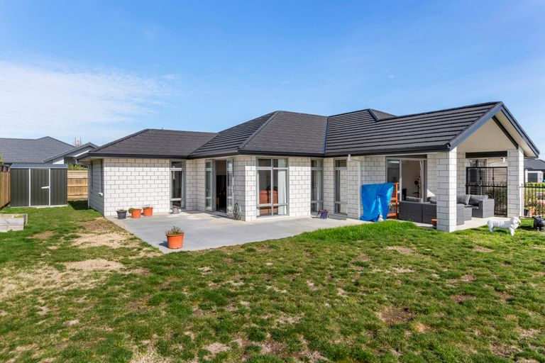 Photo of property in 4 Plescher Crescent, Leamington, Cambridge, 3432