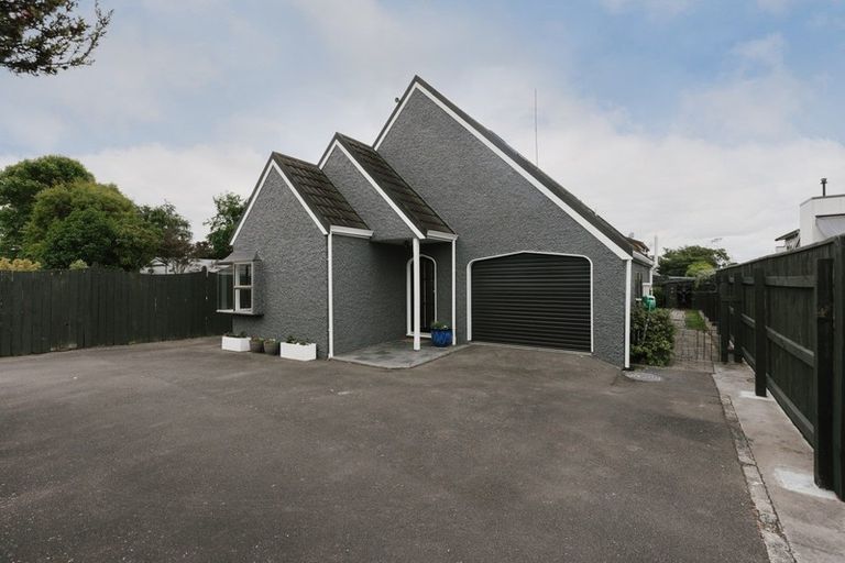 Photo of property in 417a Ruahine Street, Terrace End, Palmerston North, 4410