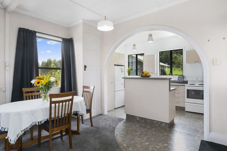 Photo of property in 720 Outram-mosgiel Road, Riverside, Outram, 9073