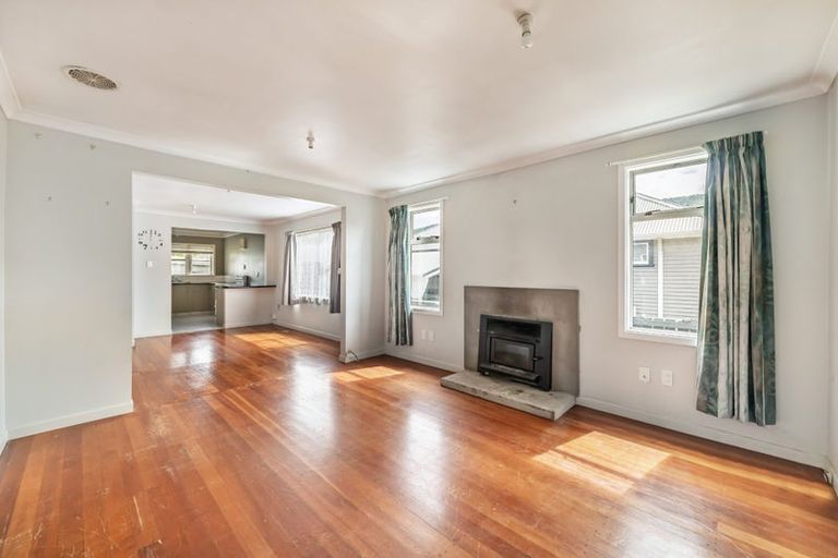 Photo of property in 7 Poplar Grove, Ebdentown, Upper Hutt, 5018