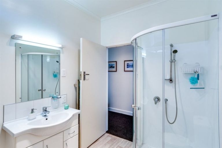 Photo of property in 5 Milton Terrace, Hospital Hill, Napier, 4110